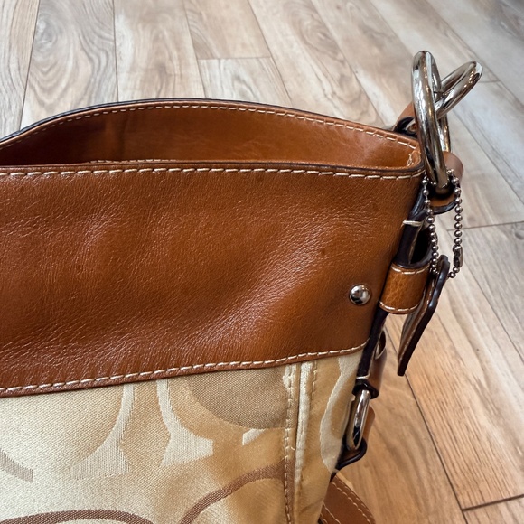 Coach Authentic Optic Signature Zoe Bag - Picture 8 of 16